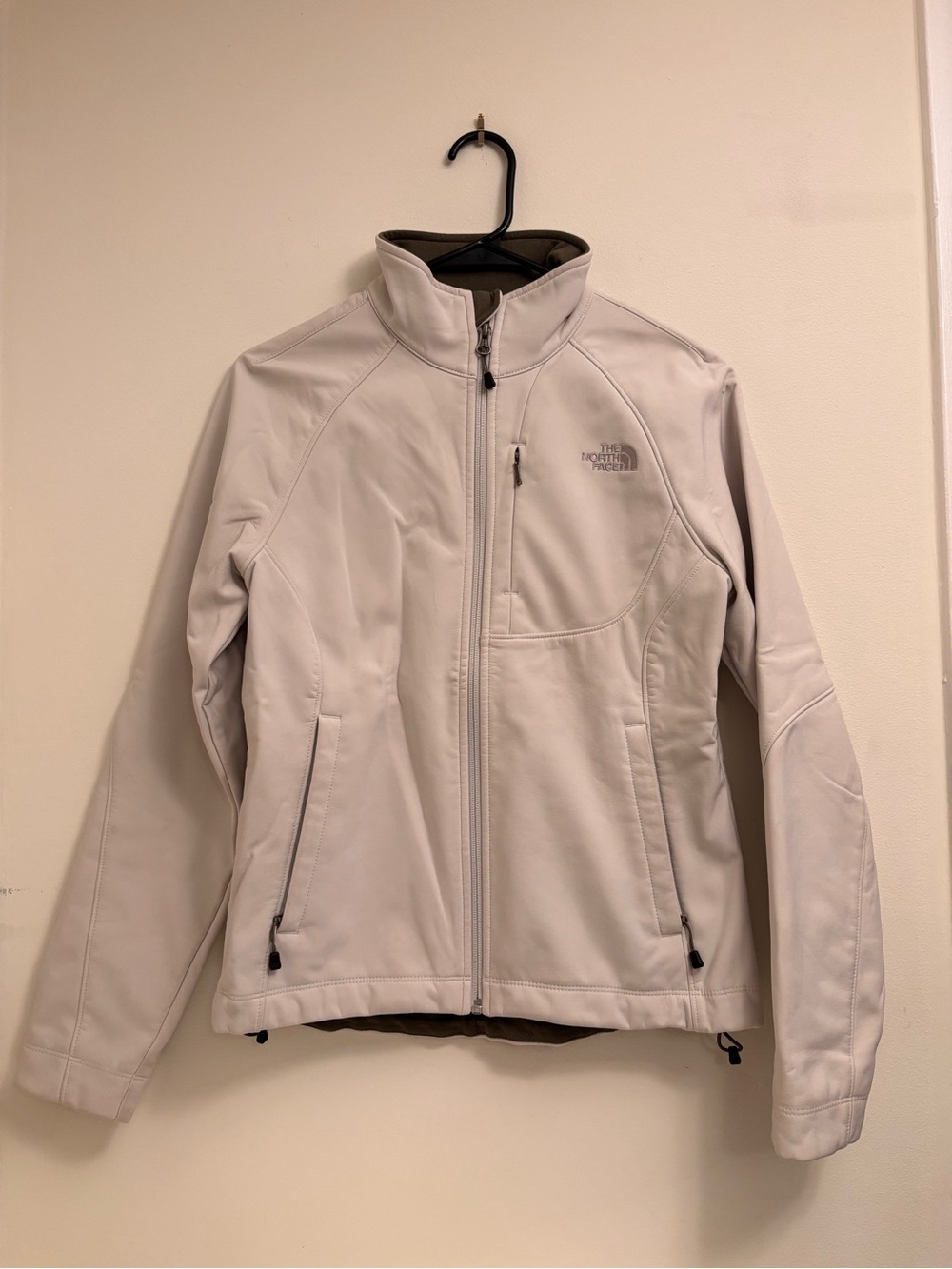 The North Face Women’s Apex Bionic Jacket Cream color- Small